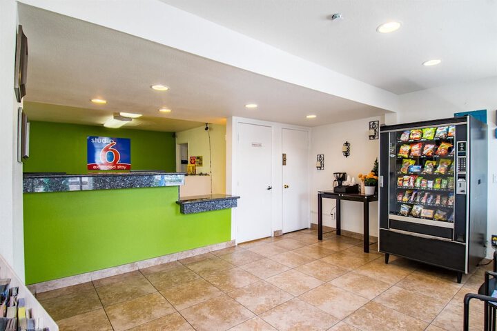 Studio 6 Cypress CA