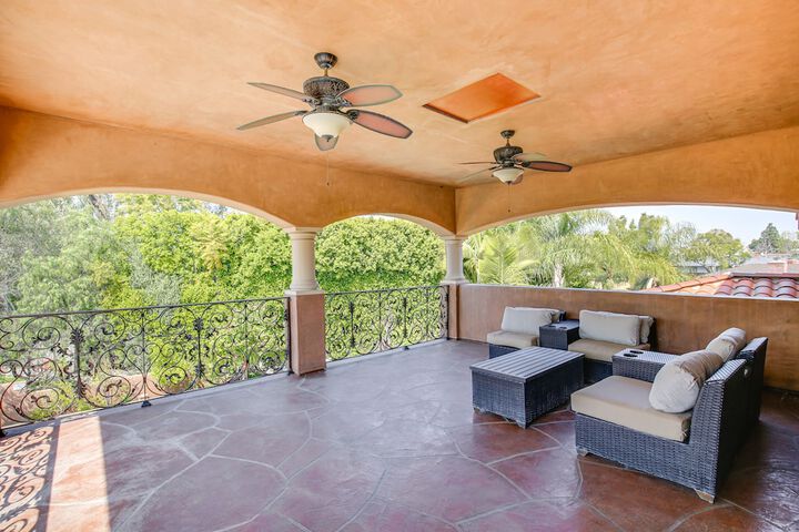 Spacious Fullerton Villa w / Private Pool & Hot Tub
