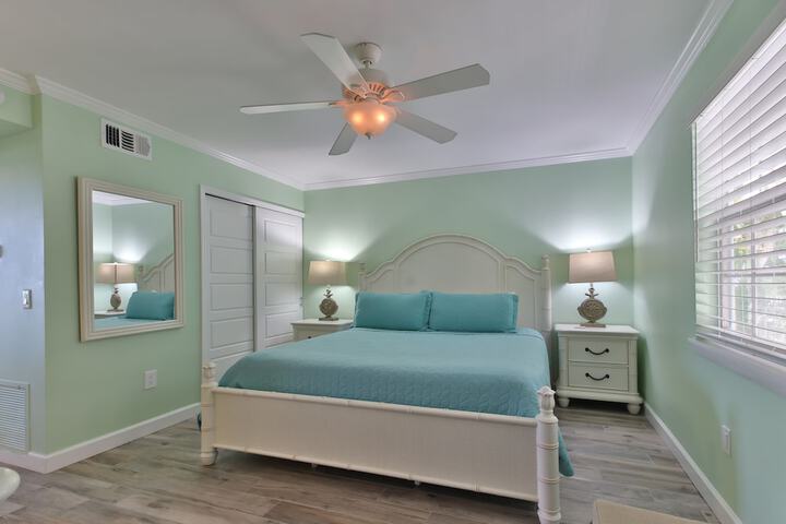Tradewinds Beach Resort