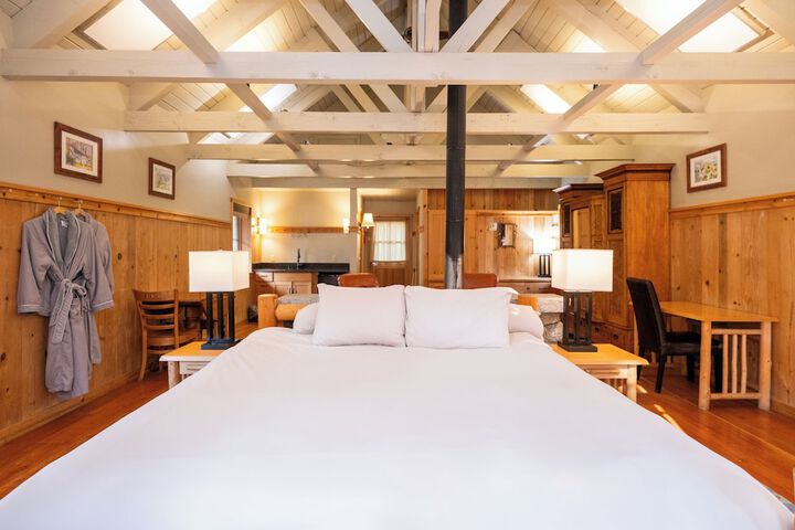 Sleeping Lady Mountain Resort & Spa