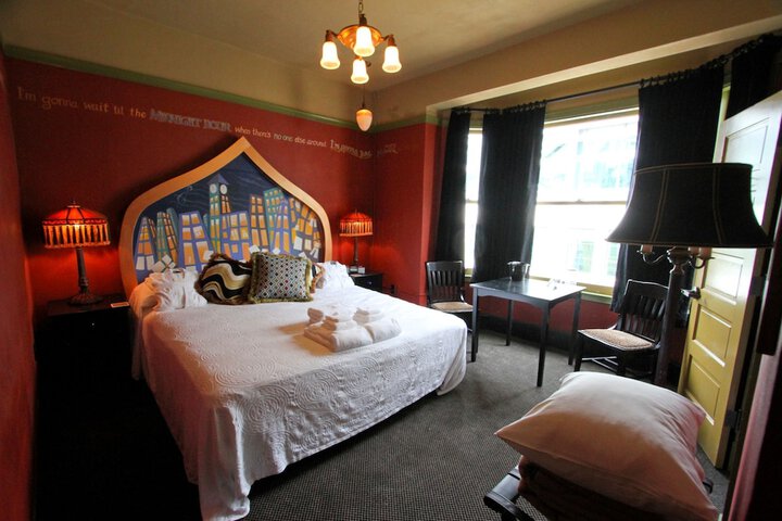 McMenamins Crystal Hotel