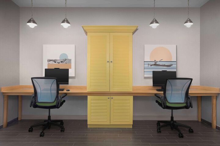 Business Center 40 of 40