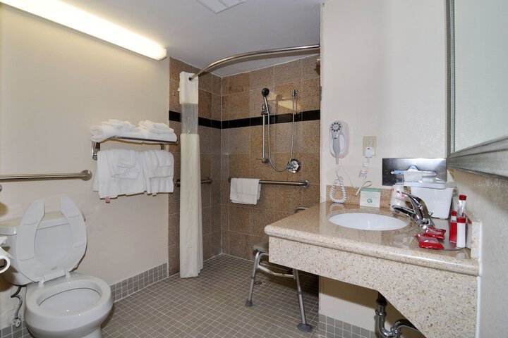 Room 18 of 46