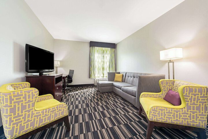 Room 14 of 30