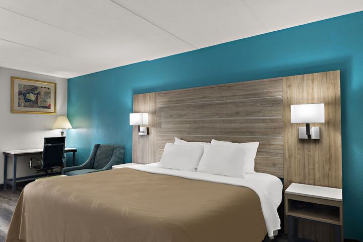 Room 18 of 32