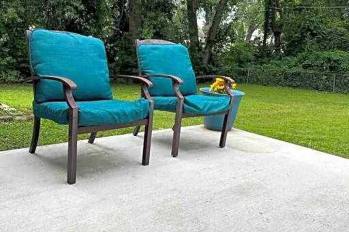 Modern & Cozy 2 bedroom home near downtown Shawnee