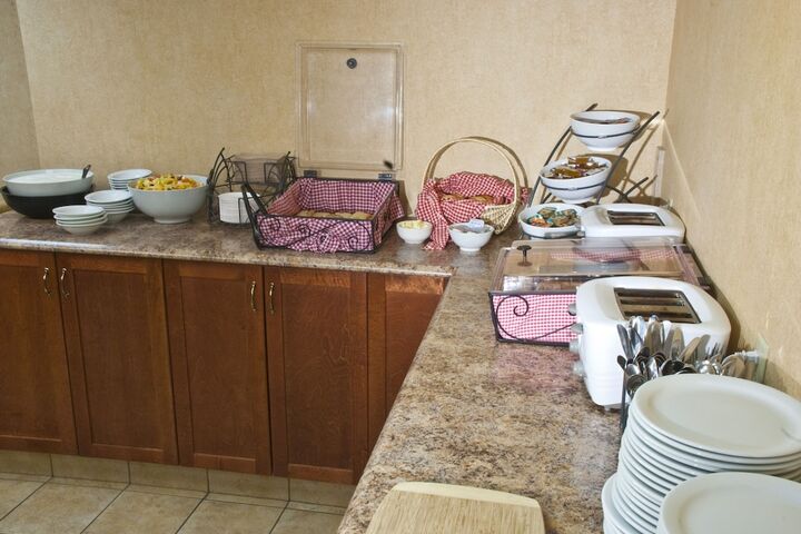 Breakfast/Coffee Service 37 of 52