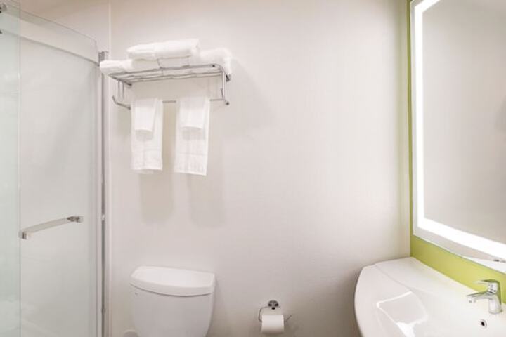 Room 8 of 22