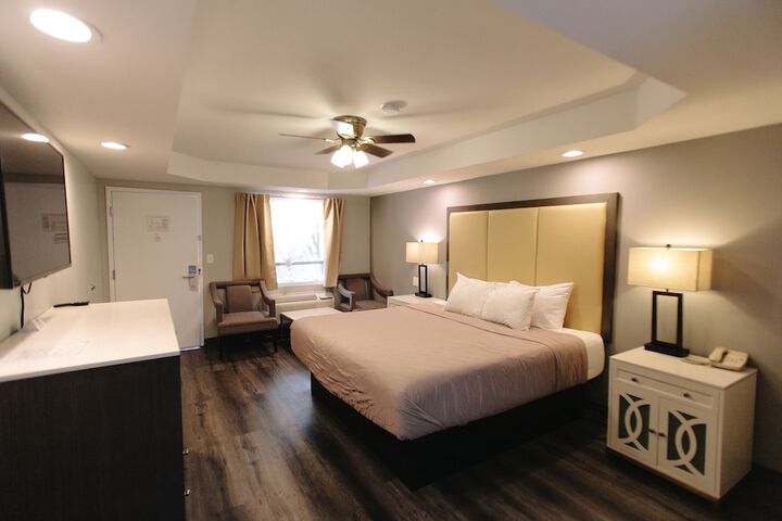 Room 17 of 34
