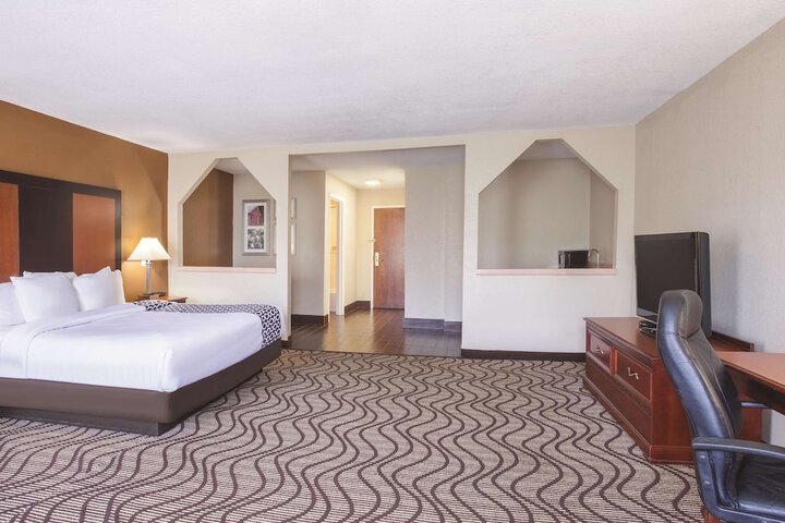 Room 3 of 22