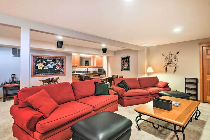 Custom Home w / Decks in Boulder! Gateway to Parks!
