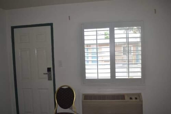 Room 20 of 20