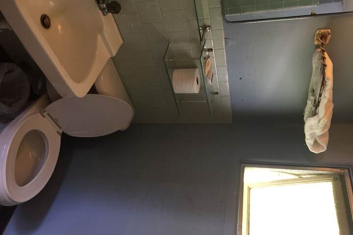 Room 10 of 10