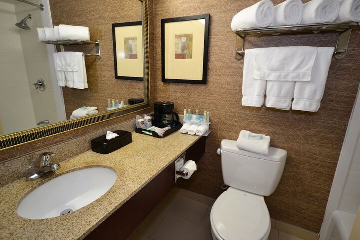 Room 17 of 41