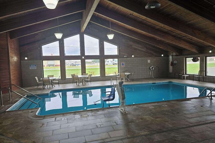 Pool 4 of 34