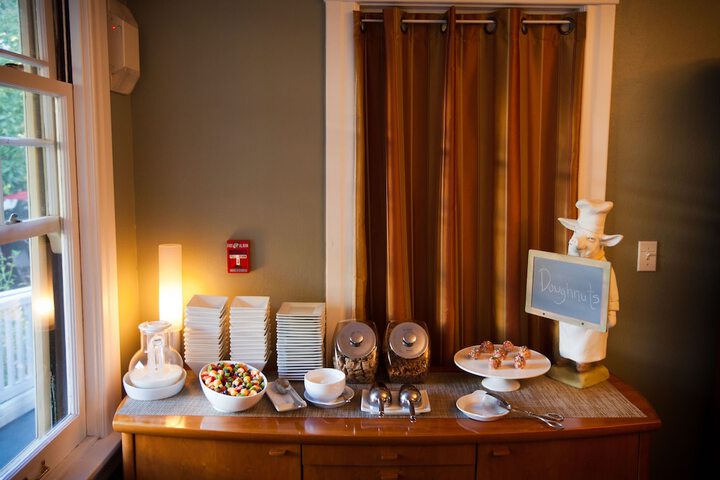 Breakfast/Coffee Service 54 of 74