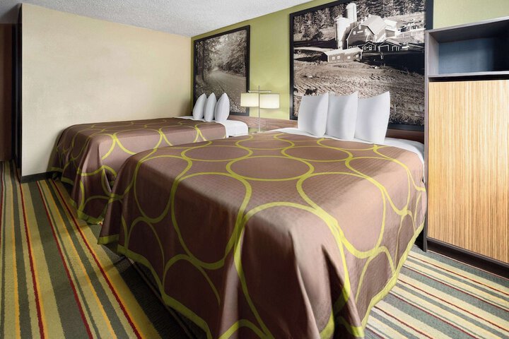 Room 14 of 27