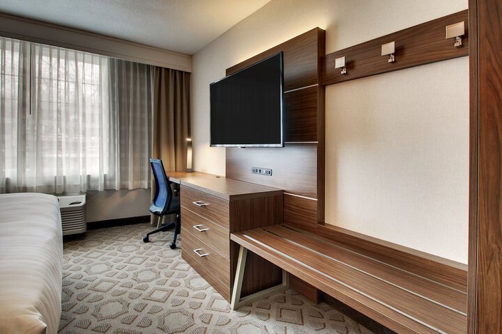 Room 15 of 53