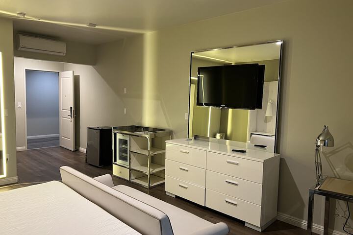 Aspire Inn & Suites Orange