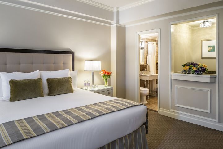 Room 21 of 40