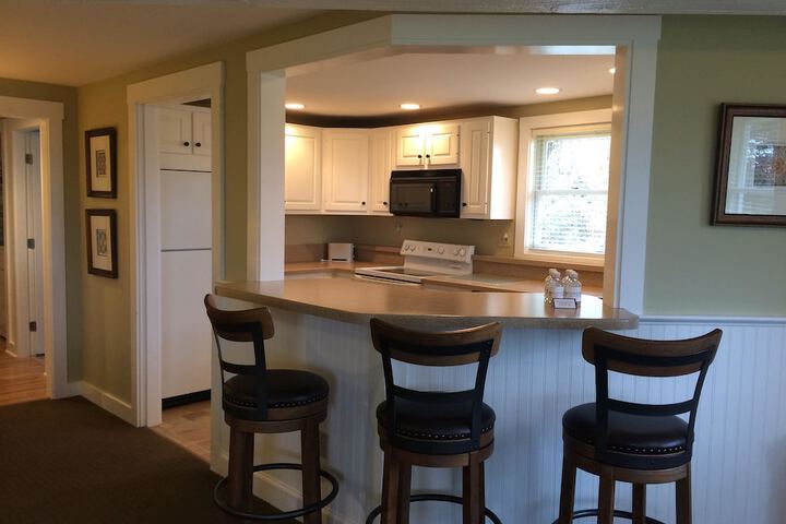 Glen Cove Inn & Suites