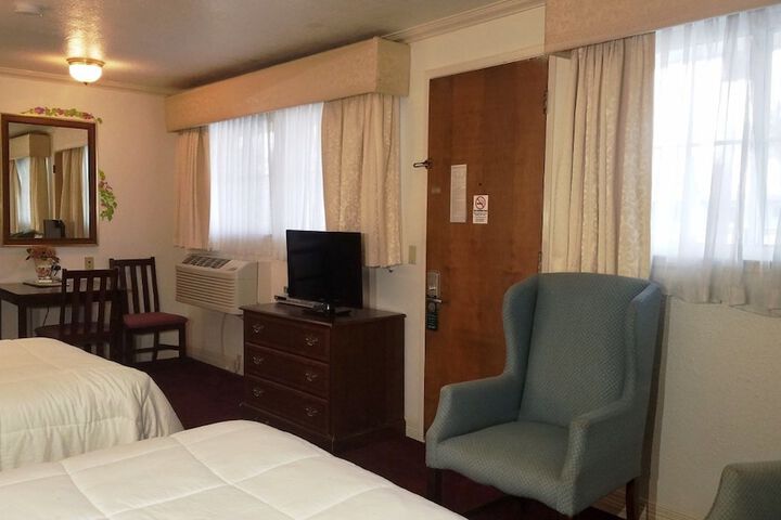 Room 25 of 33