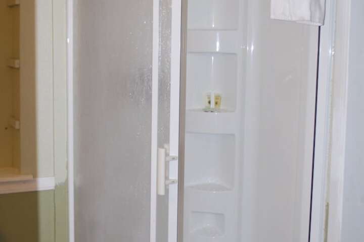 Room 35 of 146