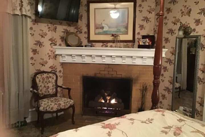 Room 47 of 76