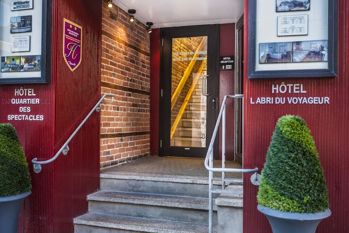 Hotel 2 of 62