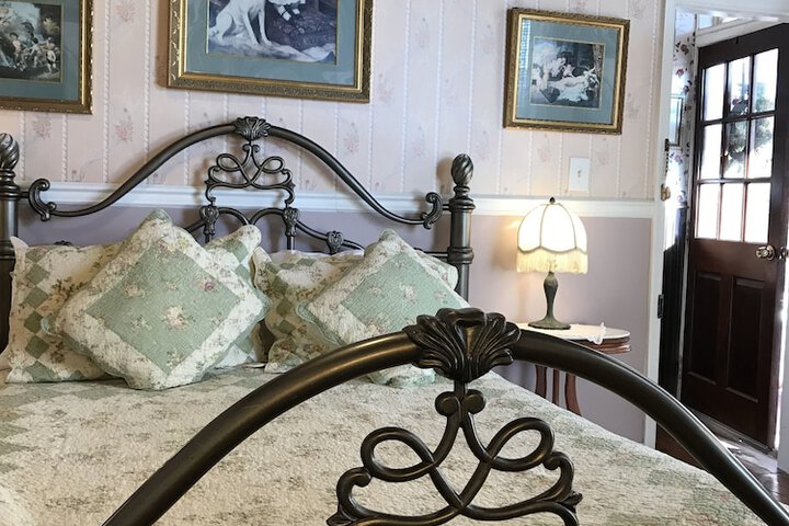 Room 48 of 82