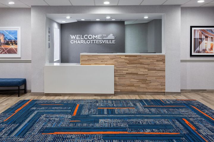 Hampton Inn & Suites Charlottesville-At the University