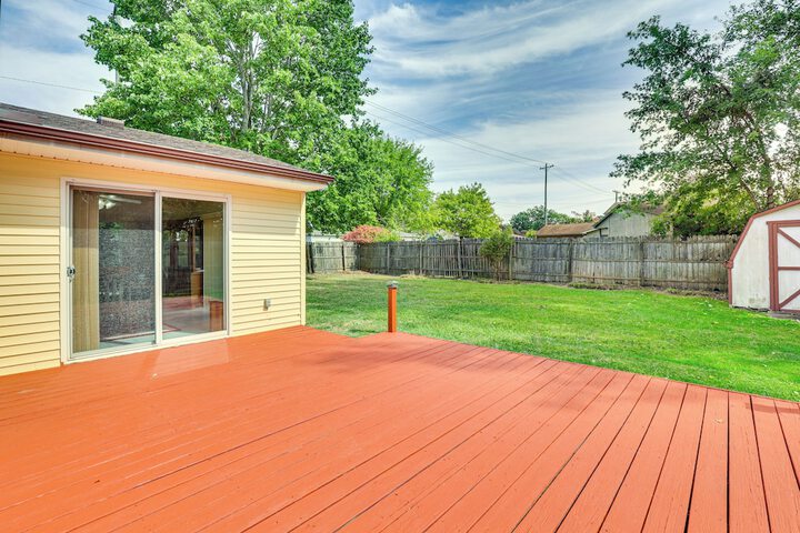 Peaceful Home Near Youngstown: Fenced Backyard!