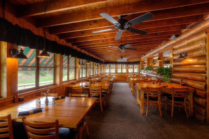 Dining 128 of 160