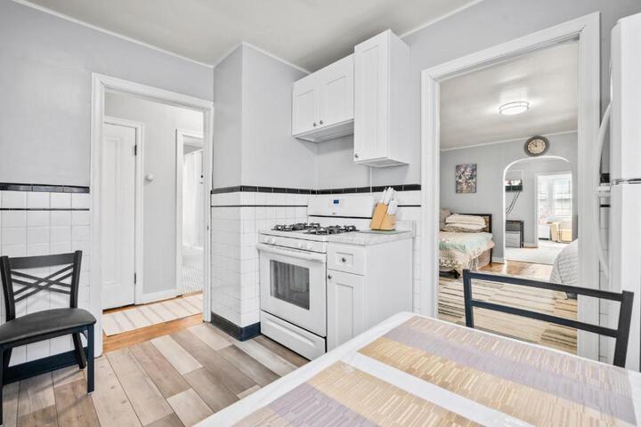Large apartment with multiple sleeping options