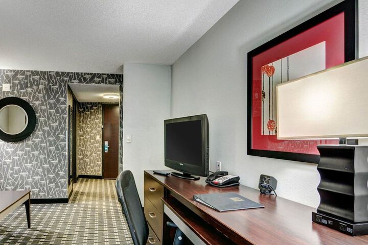 Room 15 of 36