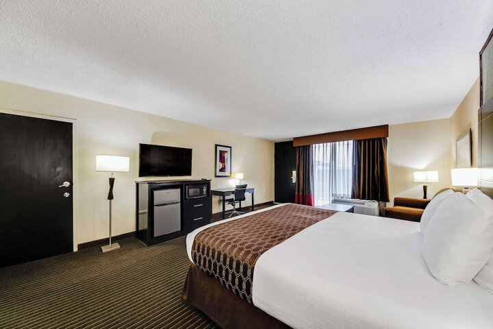 Room 15 of 24