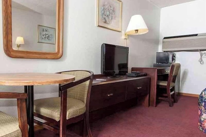 Oak Grove Inn
