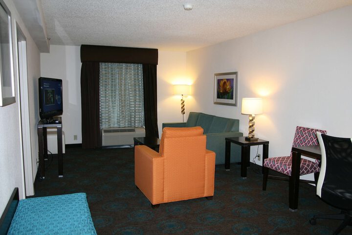 Room 65 of 98