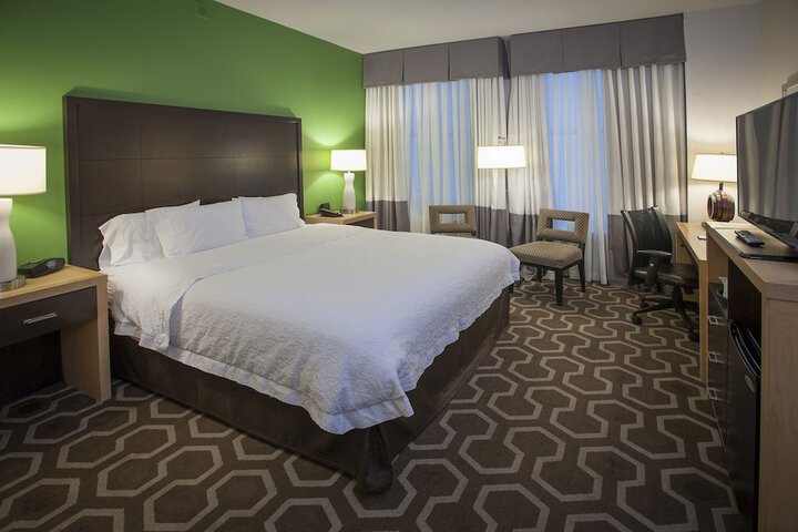 Room 18 of 108