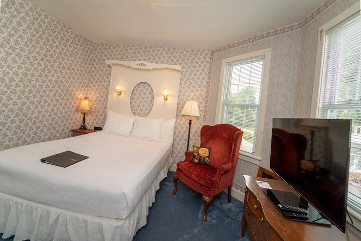 Room 106 of 129