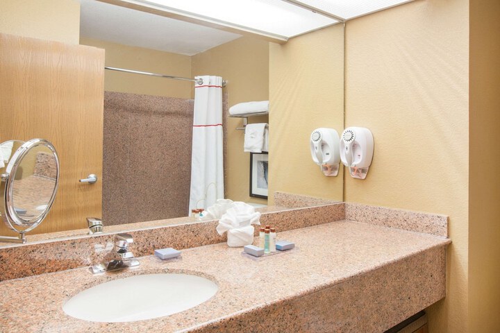 Room 6 of 21