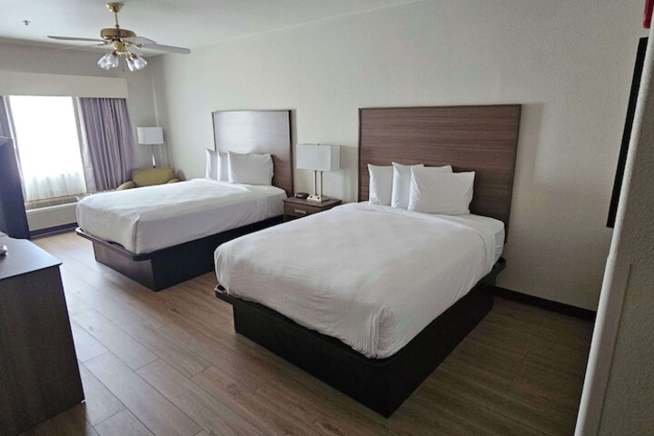 Room 27 of 37