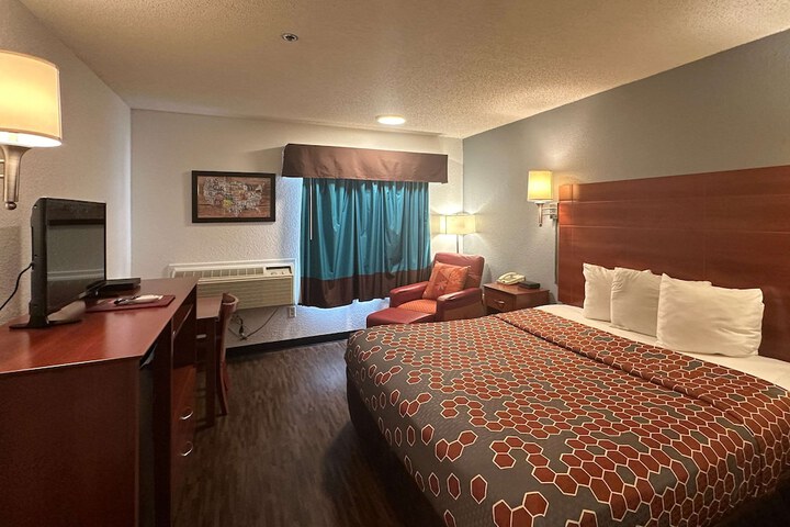 Room 16 of 21