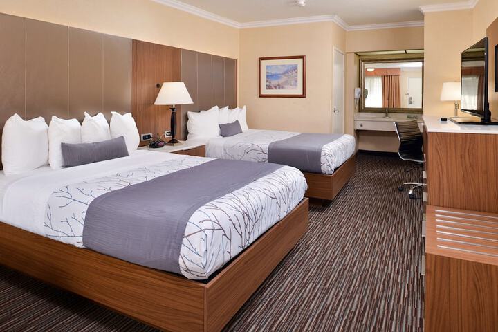 Room 8 of 34
