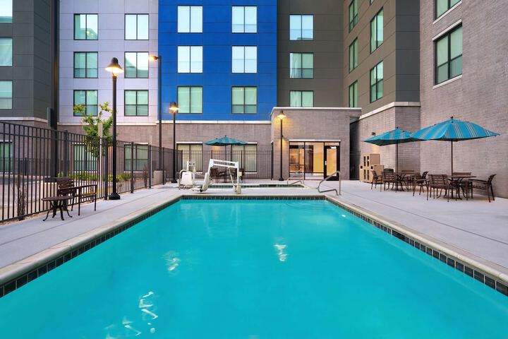 Pool 6 of 60