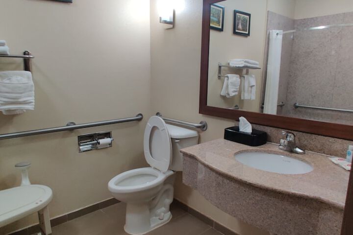 Room 9 of 48