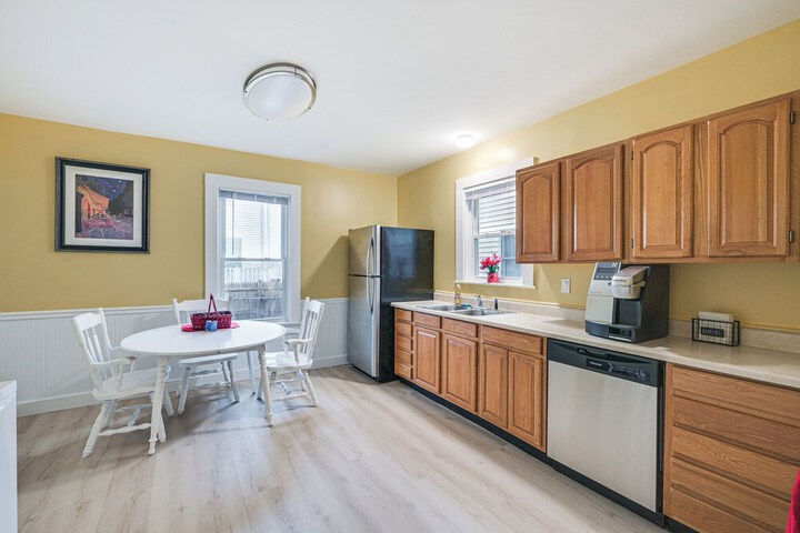 Medford Apartment Rental 5 Mi to Downtown Boston