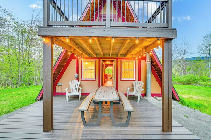 Walk to Ski Lift! Charming Hunter A-frame