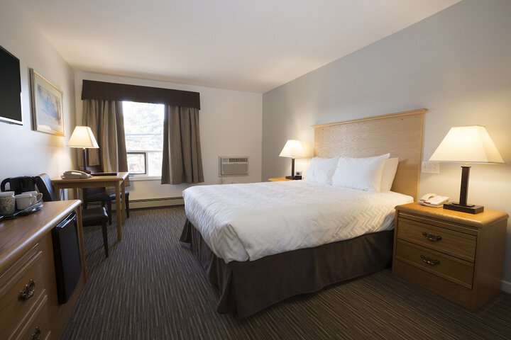 Tower Inn and Suites