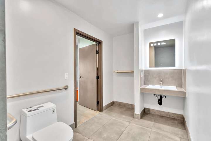Room 18 of 30